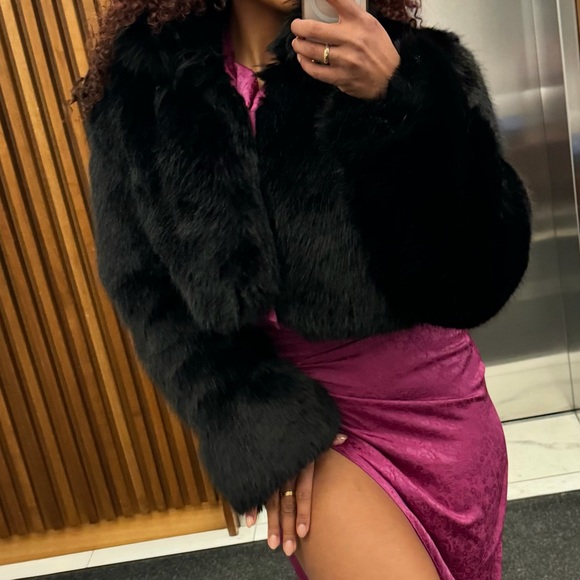 Alo Black Faux Fur Jacket - Picture 3 of 4